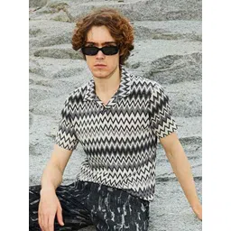 Campus Sutra Men Striped Polo Collar Pockets T-shirt-picture-42