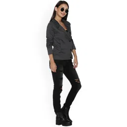 Campus Sutra Women Charcoal Solid Sporty Jacket image 4