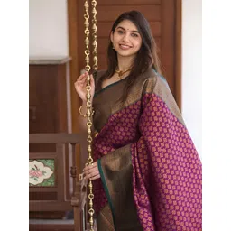 CANIZZARO Ethnic Motifs Woven Design Zari Banarasi Saree-picture-11