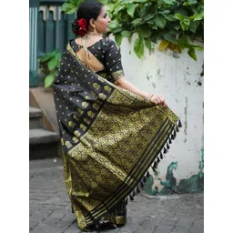CANIZZARO Ethnic Motifs Woven Design Zari Banarasi Saree-picture-25