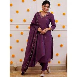 CANIZZARO Women Ethnic Motifs Embroidered Regular Sequinned Chanderi Silk Kurta Sets-picture-13