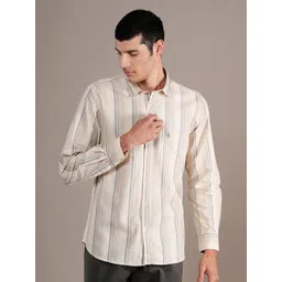 Cantabil Men Spread Collar Solid Cotton Casual Shirt-picture-10