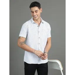 CARBONN CLOTH Men Opaque Striped Casual Shirt-picture-37