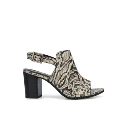 Carlo Romano Women's Beige Back Strap Sandals-picture-25