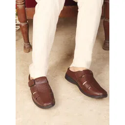 Carlton London Men Textured Leather Fisherman Sandals-picture-19