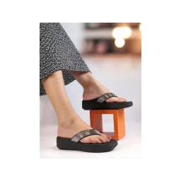 Carlton London Women Comfortable Embellished Stylish Glitter Detail Sandals Black-picture-11