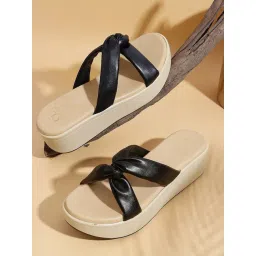 Carlton London Women's Black Cross Strap Sandals-picture-26