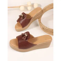 Carlton London Women's Brown Casual Sandals-picture-25