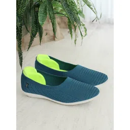 Carlton London sports Women Textured Slip-On Sneakers-picture-13