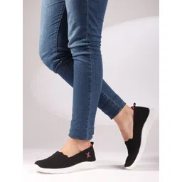 Carlton London sports Women Woven Design Slip-On Sneakers-picture-13