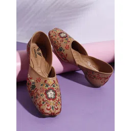 carrito Women Woven Design Ethnic Embellished Mojaris-picture-23