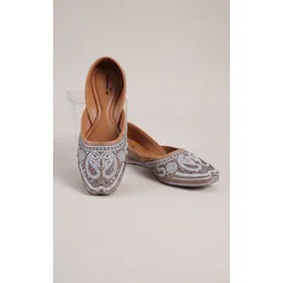 catbird Decorative Studded Ethnic Jutti Flats Jutis For Women-picture-22