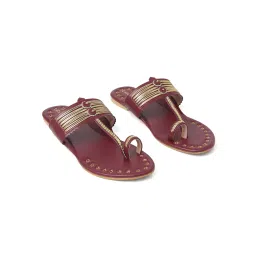 Chaal Chalan Sia Maroon Kolhapuris-picture-15