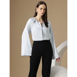 Chemistry Keyhole Neck Flared Sleeves Top with Cut-Out Detail-picture-16