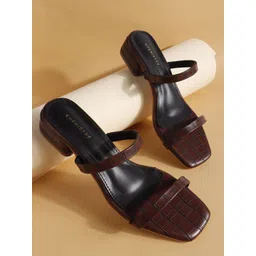 Chemistry Textured PU Work Block Sandals with Buckles-picture-12
