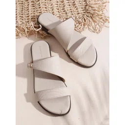 Chemistry Women Solid Textured Flats-picture-30