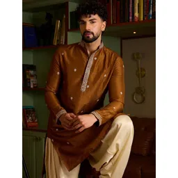 CHHAAP Men Embroidered Thread Work Kurta-picture-19