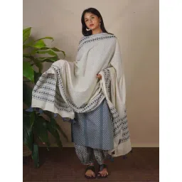 Chidiyaa Off White Pure Cotton Relaxed Fit Printed Duppatta-picture-31