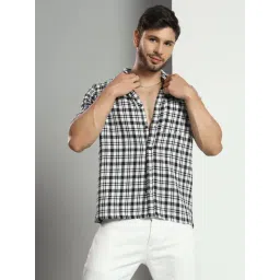 Chimpaaanzee White & Black Poly Cotton Regular fit Checks Shirt-image-23