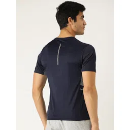 CHKOKKO Men Navy Blue Solid Round Neck Yoga & Gym T-shirt image 3