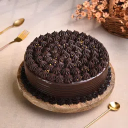 Chocolate Cake With Golden Sprinkles-picture-22