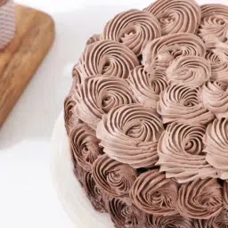 Chocolate Roses Cream Cake image 5