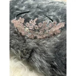 CHRONEX Embellished Crystal Leaf Beaded Hairband-picture-10