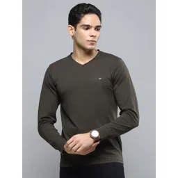 Cloak & Decker Men Solid V-Neck Cotton T-shirt-picture-12