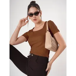 clobug Women Solid Square Neck Crepe Top image 1