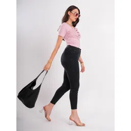 clobug Women Solid Square Neck Fitted Top image 2