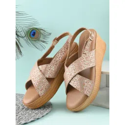 Clog London Women's Beige Back Strap Wedges-picture-33