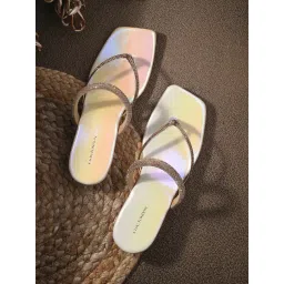 Clog London Women's Cream Thong Sandals-picture-33