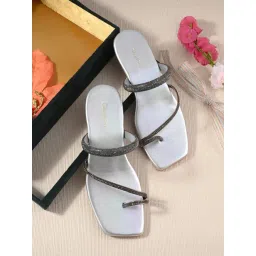 Clog London Women's Silver Toe Ring Sandals-picture-48