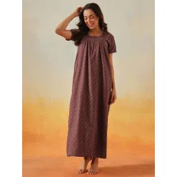 Clovia Maroon Cotton Comfort Fit Printed Nighty-picture-39