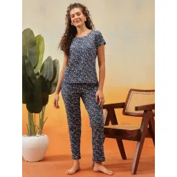 Clovia Navy Cotton Regular Fit Floral Print Night Suit-picture-22