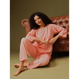 Clovia Women Geometric Printed Night suit-picture-21