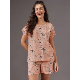 Clovia Women Printed Top & Shorts Night suit-picture-22