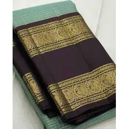 coco brown Women Checked Saree with Contrast Border-picture-26