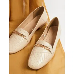 Code by Lifestyle Women Off White Shoes-picture-13