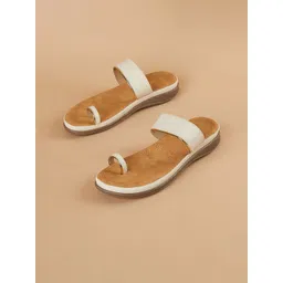 CODE by Lifestyle Women Solid One Toe Flats-picture-35