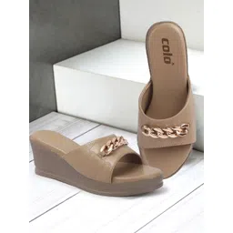 colo Women Wedges Sandal-picture-25
