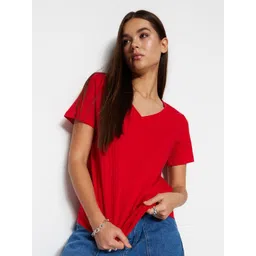 COLOR CAPITAL Women V-Neck Pockets T-shirt-picture-24