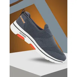 Columbus Men Lightweight Slip-On Sneakers-image-0