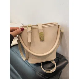 corsica DressBerry Women Solid Bucket Sling Bag-picture-40