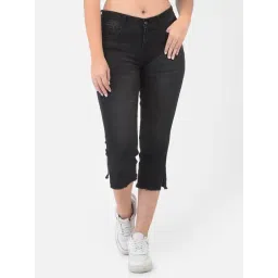 Crimsoune Club Black Mid Rise Cropped Denim Capris-picture-24