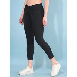 Crimsoune Club Women Skinny Fit Slash Knee Stretchable Jeans image 5