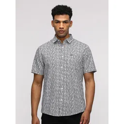 Crocodile Comfort Fit Vertical Striped Short Sleeves Pure Cotton Casual Shirt-picture-15