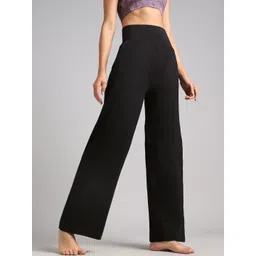 CULT High Rise Yoga Flared Tights-picture-37