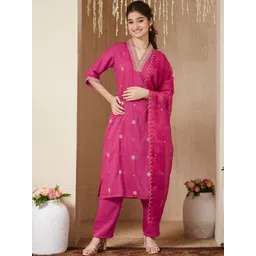 CurlyTales Girls Ethnic Motifs Embroidered Regular Thread Work Kurta with Trousers & With Dupatta-picture-25