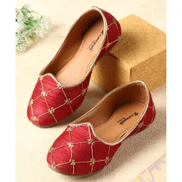 Cute Walk by Babyhug Slip on  Mojaris - Maroon-picture-18